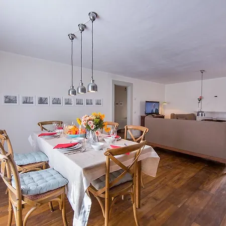 Felice Sul Lago * Sala Comacina